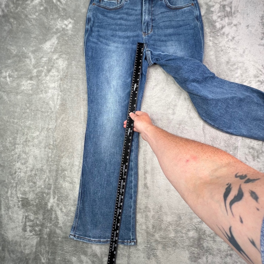 Judy Blue Flare Jeans Womens 14W Medium Wash Blue Stretch Embroidered Pockets - Picture 5 of 13